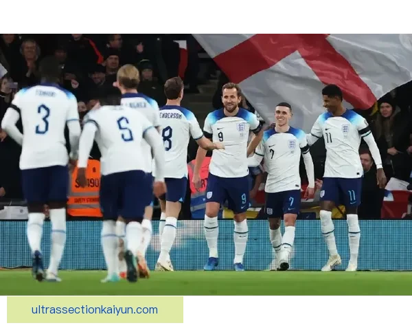 福登与英格兰前辈的沟通促进年轻球员的成长与发展